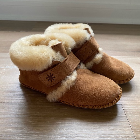 L.L. Bean Toddler’s Wicked Good Slippers - Picture 6 of 11